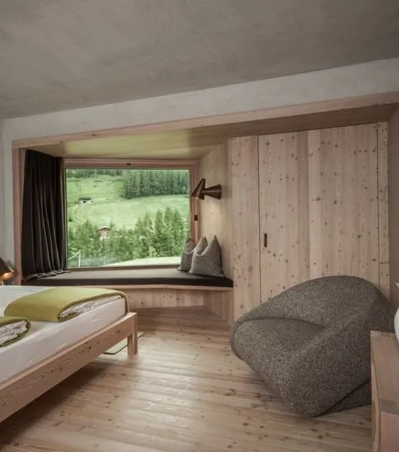 Waldloggia. Doppelzimmer mit Waldblick.