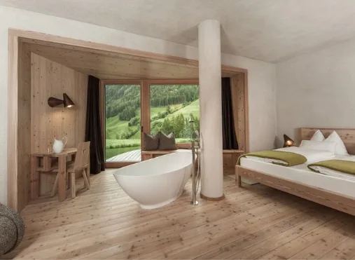 Waldloggia. Doppelzimmer mit Waldblick.